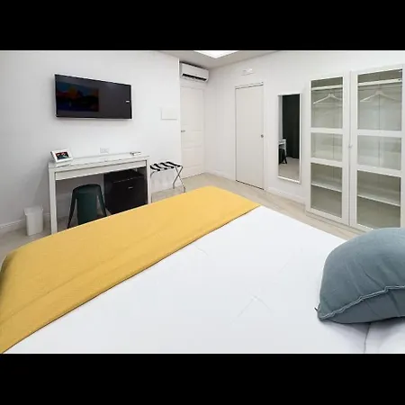 Amicol Bed & Breakfast 4*