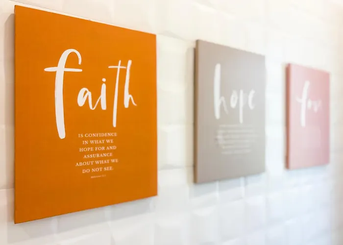 Amicol Bed & Breakfast 4*